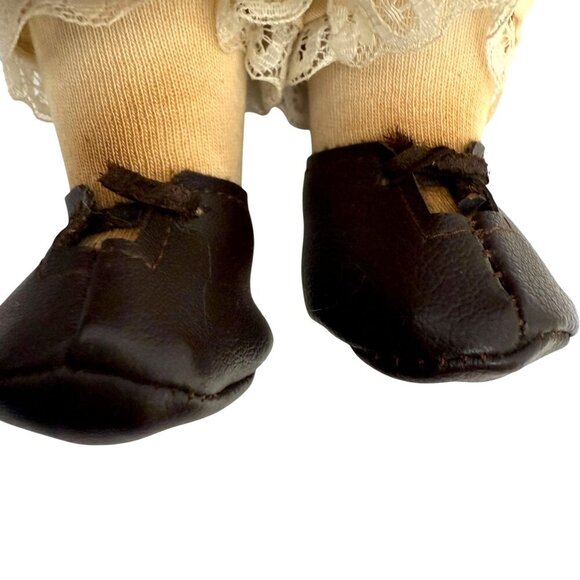 Vintage Doll Wind Up Musical Country Girl 13" Cottage Core - Picture 14 of 14